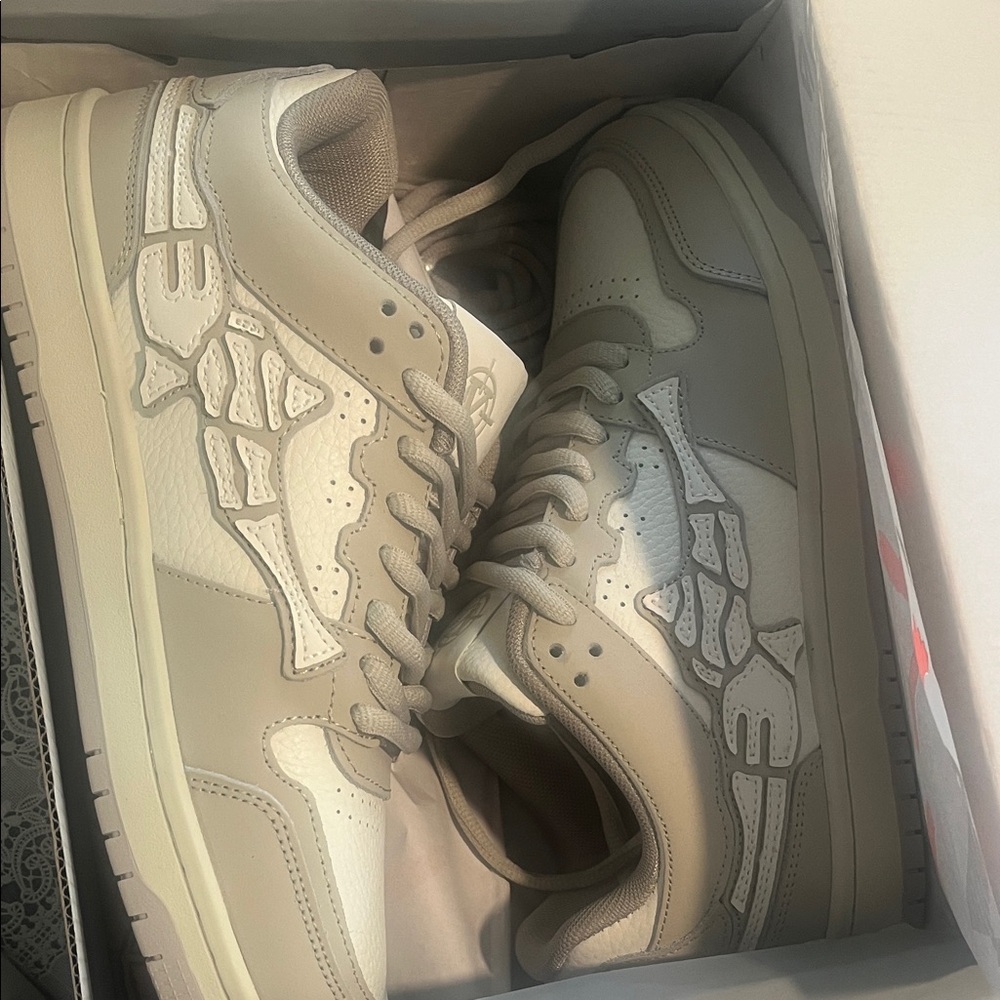 Stylish Beige Sneakers